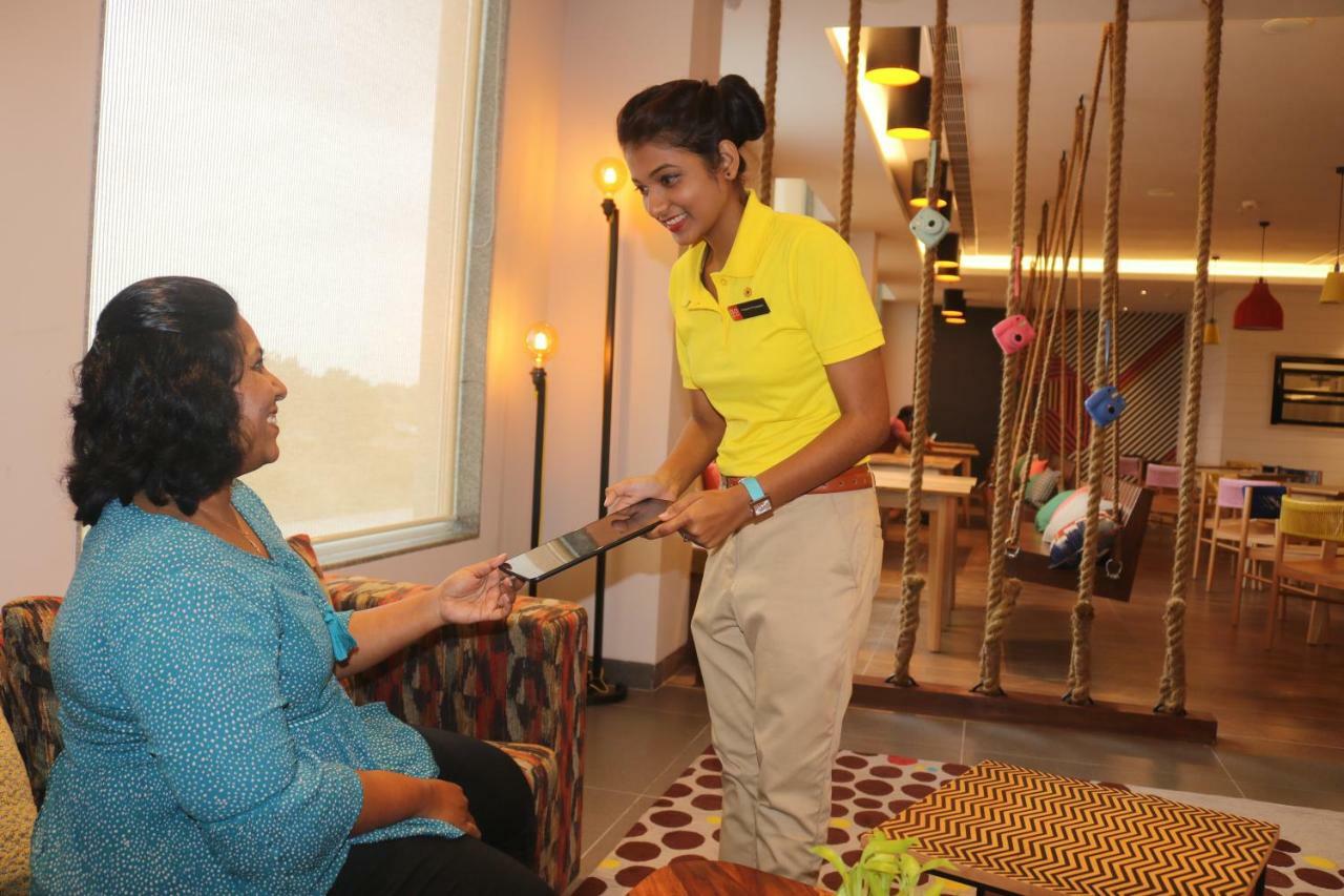 Ginger Sanand Hotel Luaran gambar